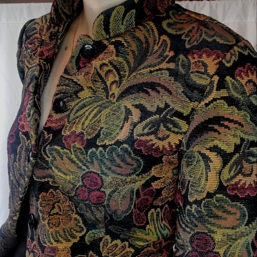 Mandarin collar tapestry floral jacket - Picture 6 of 10